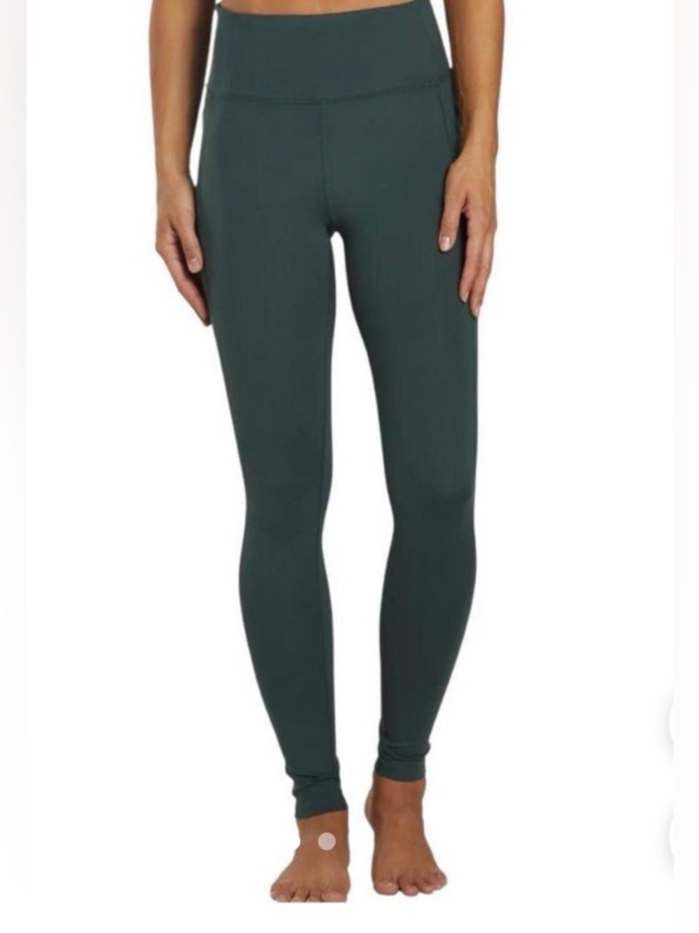 Girlfriend Collective High-Rise Leggings Green
Size small good condition